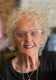 Mae Naylor's Instagram, Twitter & Facebook