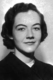 Elizabeth Chard's Instagram, Twitter & Facebook