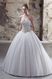 Check spelling or type a new query. Die 10 Schonsten Brautkleid Trends Fur Die Saison 2020