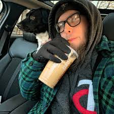 Kendra Trimble's Instagram, Twitter & Facebook