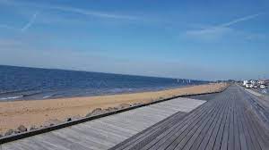 Esbjerg ist die einzige ökonomisch bedeutende hafenstadt an der dänischen nordseeküste. The Beach By The Nationalpark Vadehavet Review Of Hjerting Strand Esbjerg Esbjerg Denmark Tripadvisor