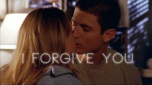 Nathan/Haley- Season 1 Rain Kiss