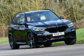 Much like the regular model, the x5 m sports bigger everything up front. Bmw X5 Xdrive45e Hybrid Suv Review Carbuyer