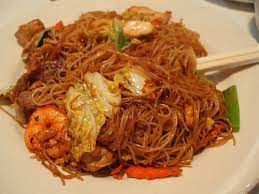 Resep Bihun Goreng Enak Dan Cara Membuat Bihun Goreng Paling Mudah Yang Bisa Kalian Coba Di Rumah Resep Masakan Masakan Resep