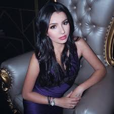 Amelia thripura henderson was born on 20 october, 1995 in klang, selangor, malaysia, is an discover amelia thripura henderson's biography, age, height, physical stats, dating/affairs who is amelia thripura henderson's husband? Oh Media Ym Datin Che Puan Amelia Thripura Henderson Facebook