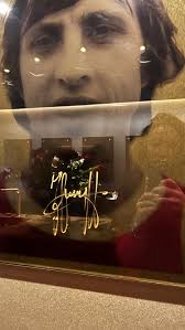 a little BACKSTAGE 👀📽 exclusive secrets 🤫, RICHARDS DESIGN PROJECT ✍️ ,  Skybox Johan Cruijff Arena , ᴀᴊᴀx ᴘʟᴀʏᴅᴀʏ ⚽️⏱, •, •, Een kijkje achter de  schermen bij de opnames voor het programma DESIGN ...