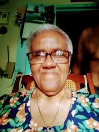 Esther Laporte's Instagram, Twitter & Facebook