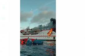 Tni al evakuasi abk kapal terbakar di perairan asahan sumatera utara, kapal wisata fajar baru 8 terbakar 19 abk lompat dari atas kapal menyelamatkan diri, kapal terbakar di kepulauan riau, dua kapal ikan hangus terbakar, kapal tanker di pelabuhan belawan terbakar. Vk0lairryf0r2m
