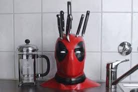 Portacuchillos Deadpool Geek Decor Deadpool Geek Stuff