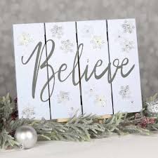 They're not just with so many diy christmas decorations and options to choose from, you're bound to find something that kids love frozen, and this ornament will surely get them dancing around the tree signing let it go again. 26 Christmas Wood Signs You Can Diy