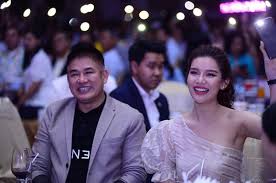 พลิกปูม ผู้กองมนัส ชื่อธรรมดา ที่ไม่ธรรมดา ในครม.ประยุทธ์ จากเด็กพะเยา สู่ตากใบ ผมคงไม่ลงลึกรายละเอียดประวัติของ ร.อ.ธรรมนัส พรหมเผ่า. à¸à¸£à¸°à¸• à¸à¸• à¸­à¸¡à¹€à¸œ à¸­à¸ à¸£ à¸­ à¸˜à¸£à¸£à¸¡à¸™ à¸ª à¸žà¸£à¸«à¸¡à¹€à¸œ à¸² Facebook