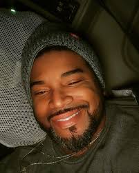 Roderick Gray (@Rod_N1)