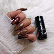 Inspired by the classic in case of loss notice found on the flyleaf of moleskine. Braun Wird Zur Trendfarbe Diesen Herbst Setze Highlights Mit Gold Akzenten Gel Lack Metall Karminrot Gel Lack Effekt Bron Rose Nagel Herbst Nagel Rosa Nagel