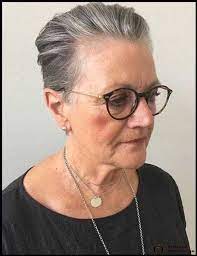 Früher hieß es ab einem gewissen regulate haare schneiden! 18 Besten Frisuren Fur Altere Frauen Die Eine Brille Tragen Frisuren Fur Altere Frauen Brille Tragen Coole Frisuren