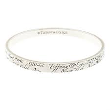 Découvrez les bagues de fiançailles. Tiffany Co Notes Engraved Silver Bangle Bracelet 19cm Tiffany Co Tlc