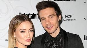 Haylie duff is currently married to matt rosenberg, who is an entrepreneur of apparel line subway tile shirts. Hilary Duff Married To Matthew Koma They Wed In Los Angeles Hollywood Life