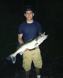 Try the old # 9 dam bank spot on the ohio side of the river just below the new cumberland dam. Ohio River Walleye Everybodyadventures