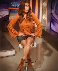 Cirugía? Linet Puente presume escotazo 