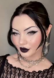 Cómo lograr el delineador de ojos de @vocallyshook