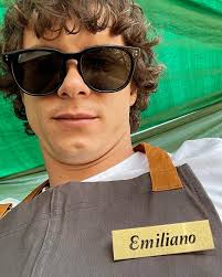 No todo es fiesta 🎉 también hay que perseguir la chuleta a veces 🥩