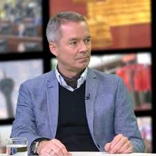 thank you professor Tarek Saad Ragab 🎓 the thesis of Mennah, is…