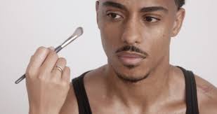 Exclusive: Keith Powers Gets Ready For The VF Oscars After Party