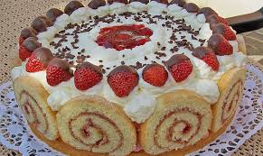 Zutaten für etwa 8 personen für den rührteig: Erdbeer Schmand Torte Schnelle Rezept