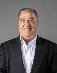 Amr Yassin's Instagram, Twitter & Facebook