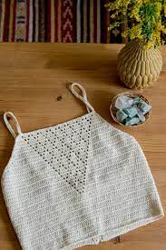 Top häkeln neckholder häkeln häkeltop sommertop häkeln top all'uncinetto ~ rechtshänder. Anleitung Fur Ein Gehakeltes Crop Top Mit Diamantmuster Green Bird Diy Mode Deko Und Interieur