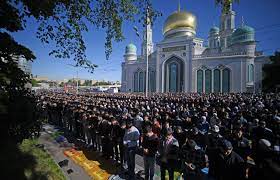 В это время правоверным мусульманам запрещено употреблять пищу и воду днём. Uraza Bajram Ili Idi Ramazon 2019 Znachenie I Tradicii Prazdnika Novosti Tj