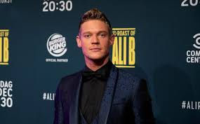 In deze nieuwe aflevering van mtv sit down is koen kardashian te gast bij kay nambiar om te praten over zijn nieuwe boek 'gelukkig verloren' waarin hij zijn. Ferry Doedens