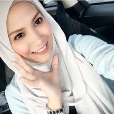 Fathia latiff, fattah amin, erwin dawson, nazeera sardi, amy mastura,datuk eizlan yusof mengisahkan mengenai. Sherry Ibrahim Temui Kekasih Baru Iluminasi