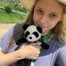 Becky Lilley (@catholica_pandam) • Instagram photos and videos