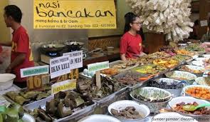Sebut saja ada karedok, dorokdok, bandros, nasi. 5 Rumah Makan Sunda Di Bandung Yang Cocok Jadi Tempat Bukber Kumparan Com