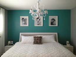 My blue santorini cave house chambre murs bleus foncs villa de deco chambre mur. 1001 Idees Pour Une Chambre Bleu Canard Petrole Et Paon Sublime