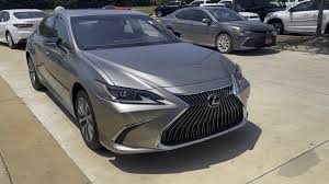 Was looking at this 2021 es350. I've never owned a Lexus before ...