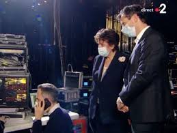 En france, alors que les salles de concert sont toujours désespérément fermées pour cause de pandémie, les victoires de la musique sont décernées ce vendredi 12 février au soir sans public, à la seine musicale, à boulogne, près de paris. Ntvbweqkjgq39m