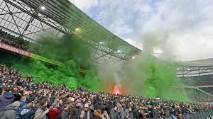 You are on page where you can compare teams feyenoord vs ajax before start the match. Feyenoord Declasseert Wanhopig Ajax 6 2 In Krankzinnige Klassieker Nos