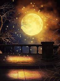 A cloudy sky may cover the moon, though a few clouds add drama. Mi Planeta Tierra Paisaje De Fantasia Natural Fotos