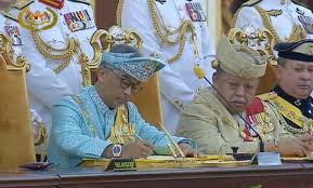 (redirected from yang dipertuan agong). Warisan Raja Permaisuri Melayu Istiadat Melafaz Menandatangani Surat Sumpah Jawatan Yang Di Pertuan Agong Ke 16 Timbalan Yang Di Pertuan Agong