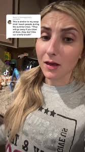 Shelly Battles's Instagram, Twitter & Facebook