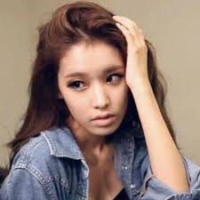 Andrea Mallette's Instagram, Twitter & Facebook