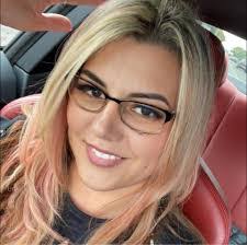 Janice Featherstone's Instagram, Twitter & Facebook