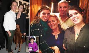 Princess Beatrice Is Isolating With Edoardo Mapelli Mozzi Sarah Ferguson Reveals Daily Mail Online