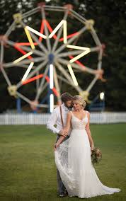 Viele arten von schönen holzrahmen, perfekt zugeschnitten in der rahmenwerkstatt. Einfaches Boho Chiffon Hochzeitskleid Essense Of Australia Wedding Dresses