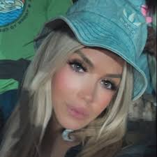 Brittany Ann Valentine 🦇 (@brittanyavalentine) • Threads, Say more