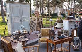 Setting The Stage For A Successful Garage Sale Outdoor Furniture Sets Garage Sales Home Decor