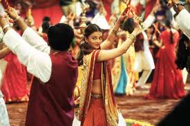 Your browser does not support html5 :(. 17 Things Every Gujarati Does When Navratri Is About To Begin