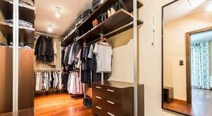 Spogliatoio ideale, sfruttabile al massimo con tutti gli accessori: Cabina Armadio I Segreti Degli Interior Designer Per Poter Creare Uno Spazio Ad Hoc