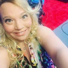 Nicole Kruse's Instagram, Twitter & Facebook